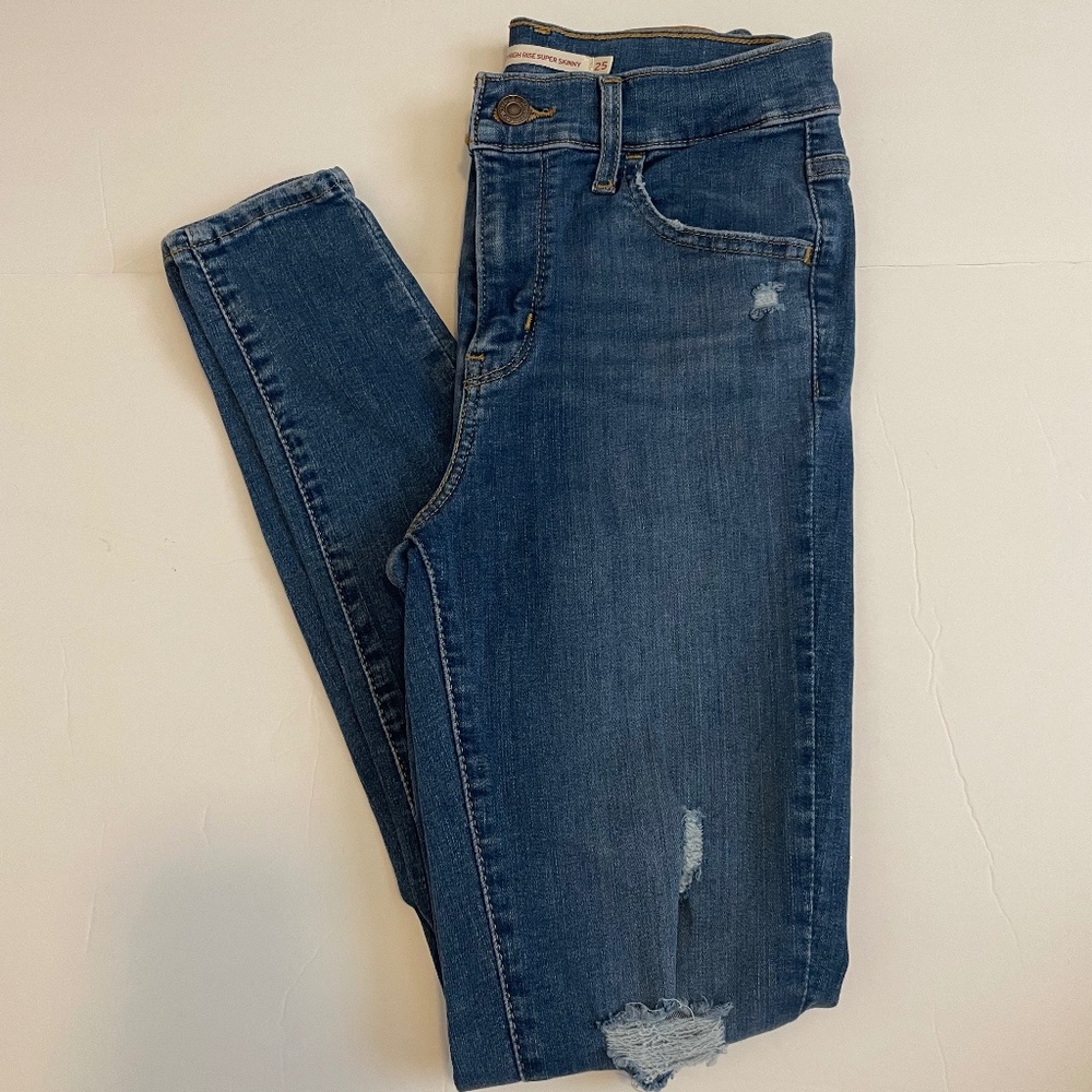 720 Super High Rise Super Skinny Levi’s Jeans (like new)